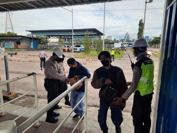 Pastikan Keamanan di PT Krakatau Posco, Ditpamobvit Polda Banten Lakukan Patroli dan Pemeriksaan