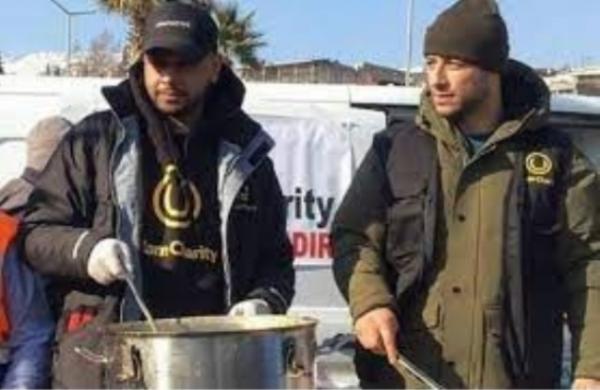 Maher Zain Terjun Langsung Ulurkan Tangan Bantu Korban Gempa Turki