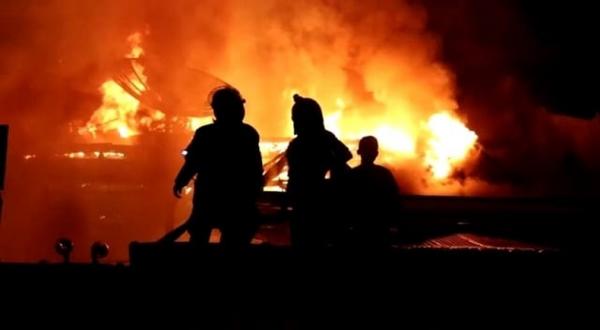 Gudang Ekspedisi di Kalideres Jakbar Terbakar, 15 Mobil Damkar Dikerahkan