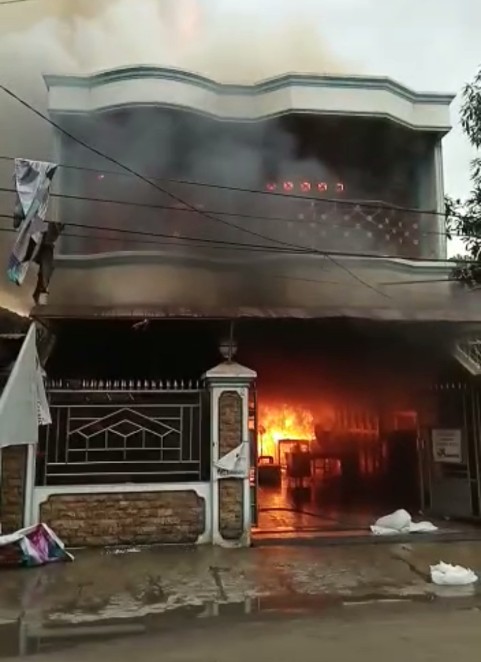 Kebakaran Rumah Laundry di Sutawinangun Cirebon, 1 Orang Meninggal Dunia