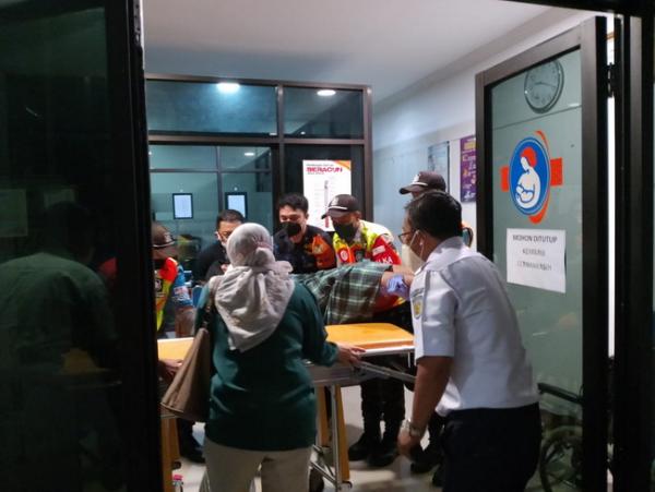 Salut! Petugas KAI Bantu Penumpang KRL Palur-Yogyakarta Melahirkan di Stasiun Tugu