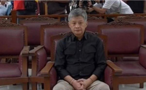 Hakim Jatuhkan Vonis 3 Tahun Penjara Pada Hendra Kurniawan