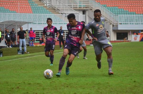 RANS Nusantara FC Tahan Imbang Persebaya Surabaya 2-2 Laga Lanjutan BRI Liga 1 di Stadion Pakansari