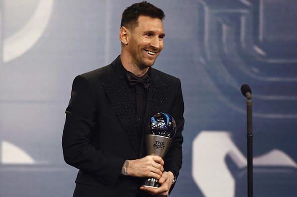Messi Terpilih sebagai Pemain Terbaik FIFA 2022 Kalahkan Kylian Mbappe dan Karim Benzema