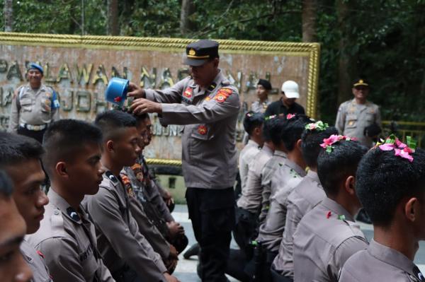 10 Bintara Polres Aceh Barat Jalani Tradisi Pembaretan