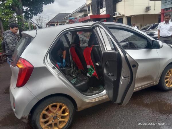 Mobil Kades Di Cianjur Jadi Sasaran Aksi Pecah Kaca Uang Rp150 Juta Raib