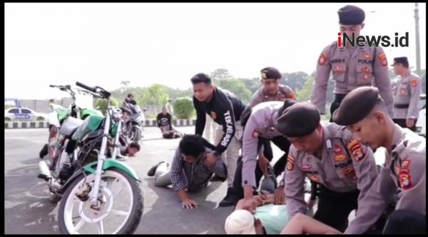Video Satreskrim Menangkap Pelaku Penyerangan Polres Pringsewu