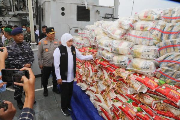 Bantuan 25 Ton Beras Bagi Warga Masalembu Diberangkatkan