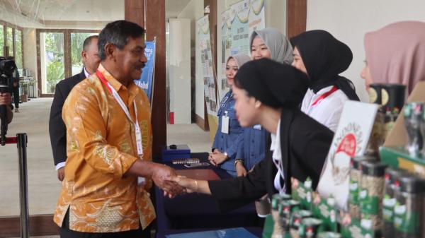 Pelaku UMKM Kenalkan Produk Lokal ke Delegasi ASEAN HLTF-EI 2023 di Belitung