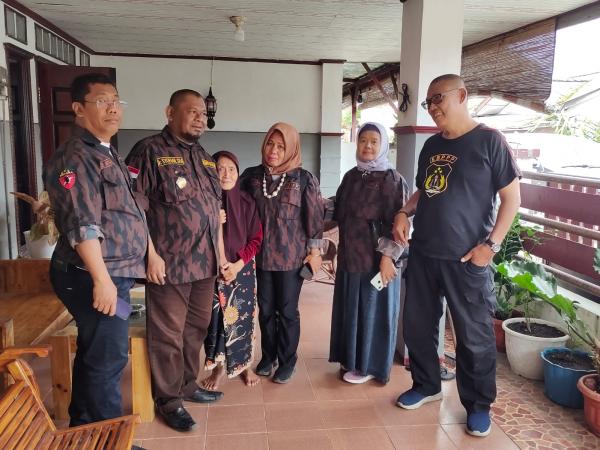 Didatangi Pengurus KBPPP Simalungun Purnawirawan dan Janda Polisi Terharu Diberi Sembako