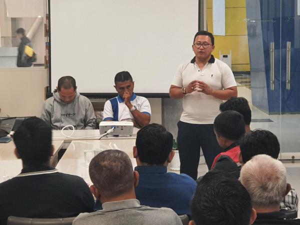 Tingkatkan Pengetahuan Wasit Futsal, AFK Surabaya Gelar Pertemuan dengan Wasit Liga Profesional