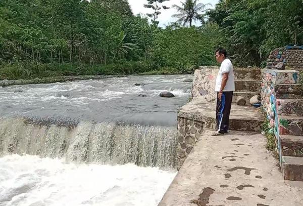 Hujan dan Arus yang Deras, Sempat Menjadi Kendala Pencarian Santri Tenggelam