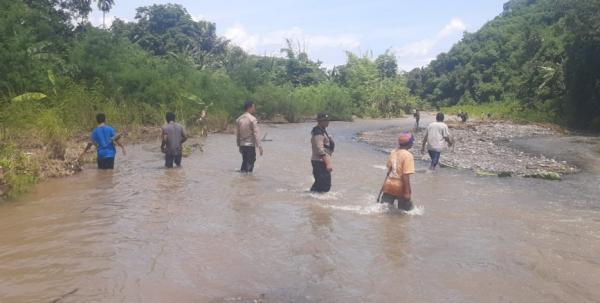 Tidak Kunjung Pulang Pasca Pamit Istri Pergi di Sawah, Warga Waisika Masih dalam Proses Pencarian