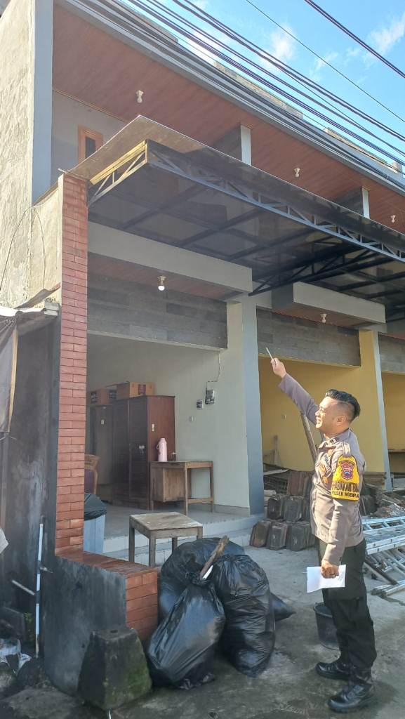 Membetulkan Atap Rumah Milik Tetangga, Pekerja Bangunan di Boyolali Tersengat Listrik