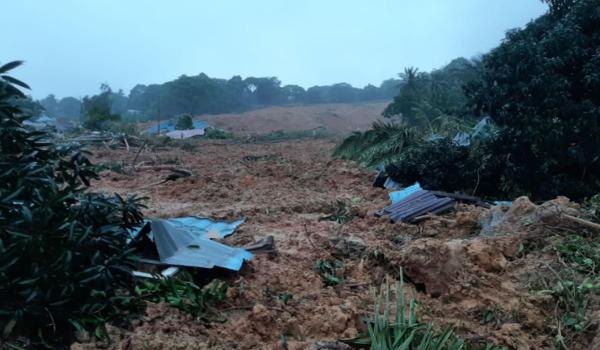 Tanah Longsor Timbun Satu Desa, 50 Orang Dilaporkan Hilang, 15 Korban Tewas Ditemukan
