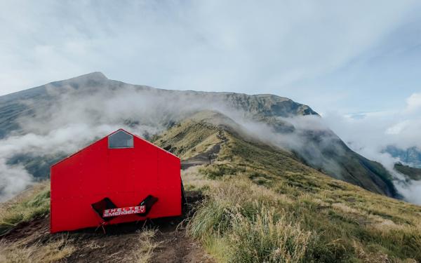 Konsen Lindungi Pendaki, Arei Banyak Dirikan Shelter Emergency di Indonesia