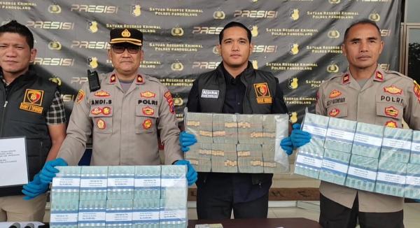 Bongkar Kasus  Kredit Fiktif, Polisi Sita Uang Tunai Rp1,4 Miliar