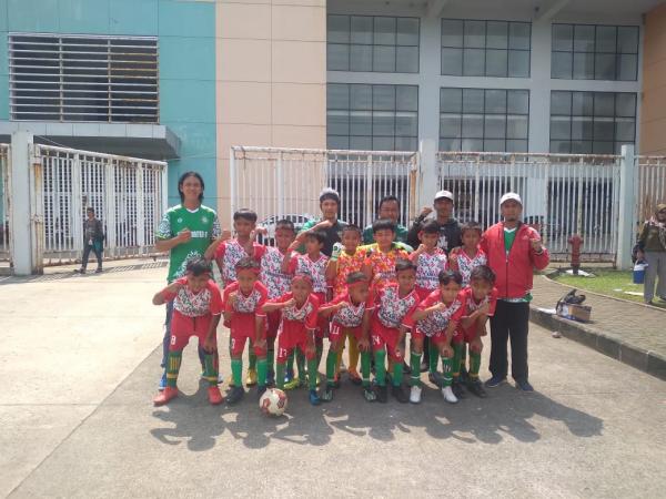 Kepedulian Perusahaan Pembiayaan Khenzi Group Gali Talenta Sepakbola Usia Dini di Kabupaten Bogor