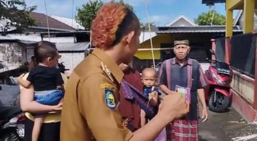 Nyeleneh, Seorang Kepala Desa di NTB Memiliki Rambut Tak Biasa, Begini Penampilannya