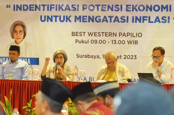 Indah Kurnia Ajak Warga Surabaya Gotong Royong Jaga Stabilitas Ekonomi