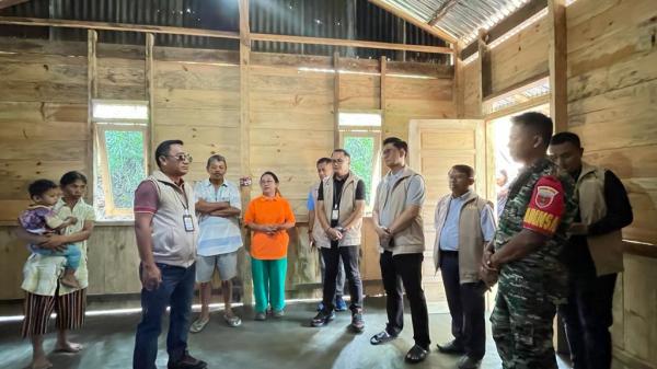 Panitia 110 Tahun IMT Wujudkan Mimpi Rumah Layak Huni kepada Pedagang Tempe Keliling di Makale