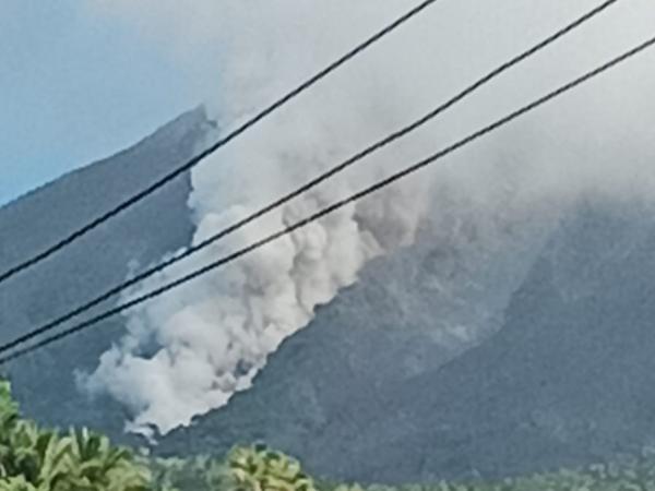 Guguran Lava Gunung Api Karangetang Cukup Tinggi, Masyarakat Diminta Tingkatkan Kewaspadaan