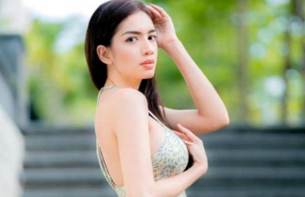 Potret Angel Karamoy Pakai Dress Belahan Rendah, Netizen: Udah Kuenceng Ini