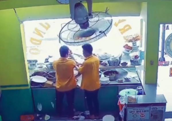 Viral Detik-detik Piring Berjatuhan hingga Pecah di Sebuah Rumah Makan Terekam CCTV