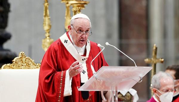 Paus Fransiskus Mengutuk Israel Atas Penembakan 2 Wanita di Dalam Gereja Katolik di Gaza
