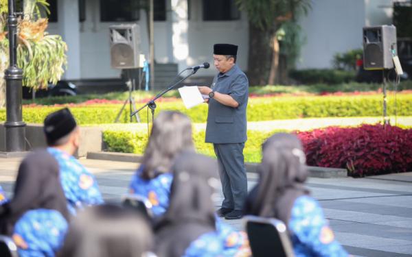 Wali Kota Bandung Minta ASN Tak Pamer Gaya Hidup Berlebihan di Medsos
