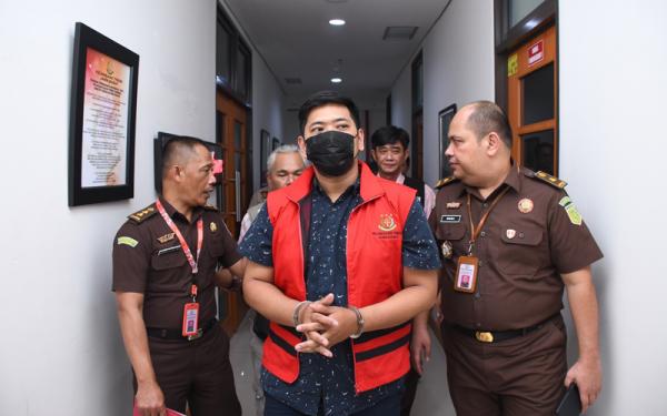 Korupsi Dana KUR, Pegawai Bank di Bandung Ditahan Kejati Jabar
