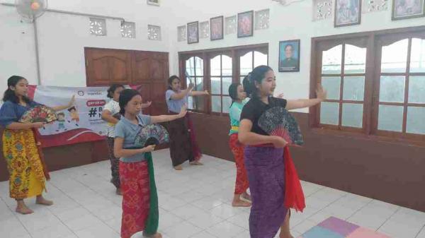 Jelang Hari Raya Nyepi,  Mahasiswa Hindu Dharma Indonesia Bantu Anak-anak dalam Pendidikan Karakter