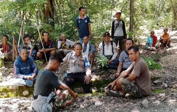 Kakek 78 Tahun Diduga Hilang, Polsek Insana dan Warga Desa Loeram TTU Susuri Hutan