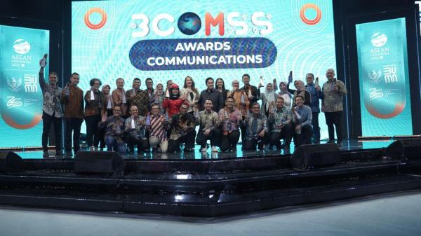 BCOMSS 2023: Holding BUMN Farmasi Bio Farma dan Kimia Farma Raih 4 Penghargaan Menteri BUMN