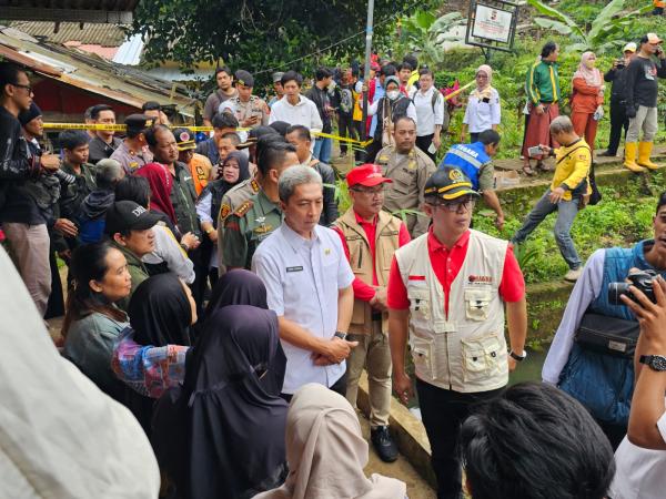 Wakil Ketua DPRD Kota Bogor Hadir dan Pimpin Tim Gabungan Evakuasi Korban Longsor