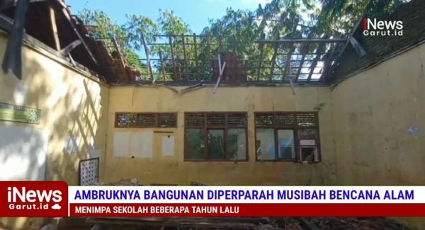 VIDEO : Bangunan Sekolah Ambruk Siswa di Garut Belajar Bergantian