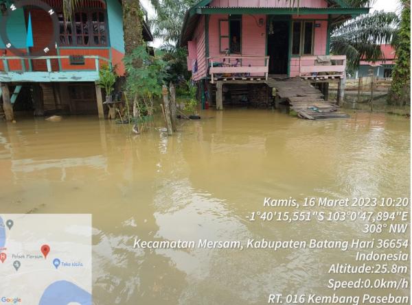 Banjir Rendam Tiga Kecamatan di Kabupaten Batanghari 
