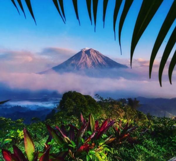 Cerita Legenda Gunung Semeru, Dibawa Dewa Wisnu dan Dewa Brahma dari India ke Pulau Jawa