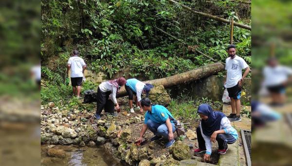 PDAM Jayapura Lakukan Pembersihan Intake dan DAS Peringati Hari Air Sedunia