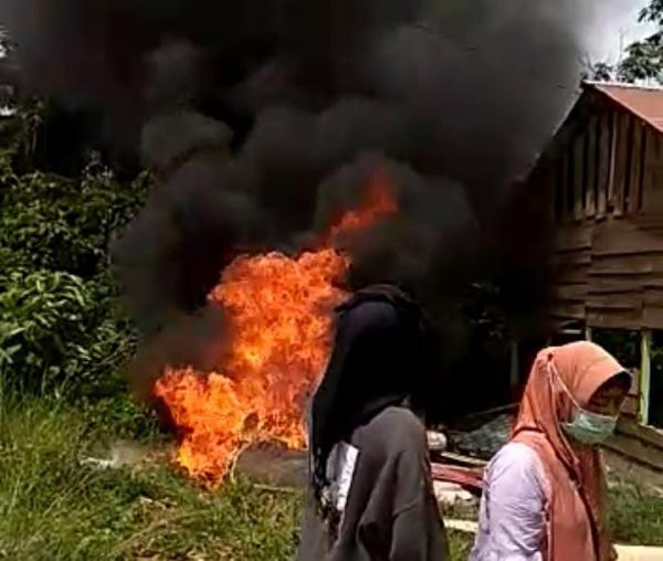 Puluhan Emak-emak di Bengkulu Utara Ngamuk Hancurkan Warung Remang-remang