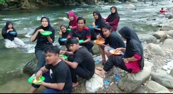 Berakhir Pekan Jelang Bulan Ramadan, Wisata Pemandian Sungai Kareung Gla Pijay Pengunjung Membludak