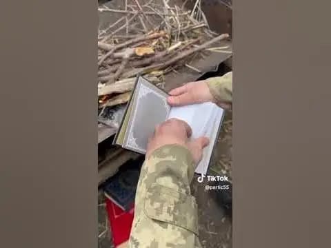 Umat Islam Dunia Murka, Viral Video Al-Quran Dibakar Tentara Berseragam Ukraina !