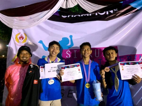 Siswa SMP Sabastian Sianturi Sabet Dua Medali Emas di Sirkuit Panjat Tebing Kota Bogor 2023