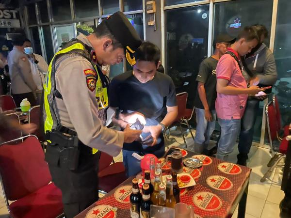 Curhat Polisi RW Jadi Awal Bongkar Judi Online di Cafe Surabaya, Ini Reaksi Polsek Simokerto