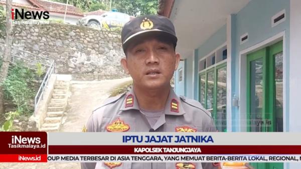 VIDEO: Sambut Ramadhan, Anggota Polsek Tanjungjaya Polres Tasikmalaya Bersih-Bersih Masjid