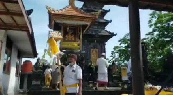 Melihat Nyepi di Perkampungan Hindu Lereng Gunung Lawu