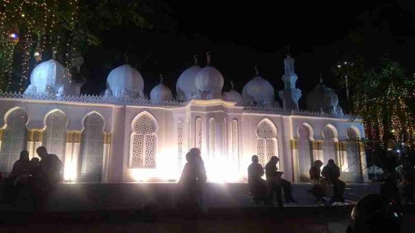 Nuansa Islami Meriahkan Ramadhan di Kota Solo, Ini Suasana Hari Pertama Puasa di Sekitar Balaikota