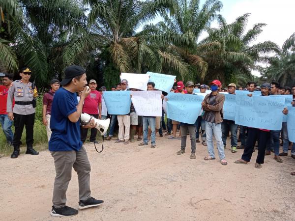 Aksi Damai 3 Kampung di PT AKG Sunsang, Begini Kata Camat Negeri Agung