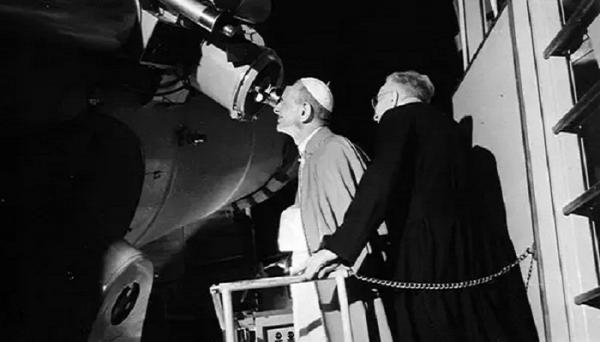 Ternyata Vatikan Punya Observatorium Berusia 450 Tahun dan Memiliki Teleskop Canggih