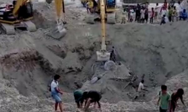 Mobil Tronton yang Terkubur Longsor Takari NTT Ditemukan